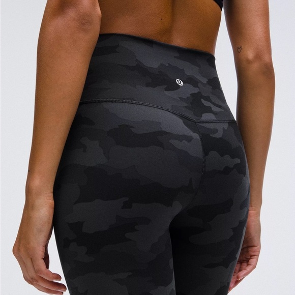 Lululemon 🍋 Black Camo High-Waisted/ full lenght Leggings size 04 - Picture 1 of 7